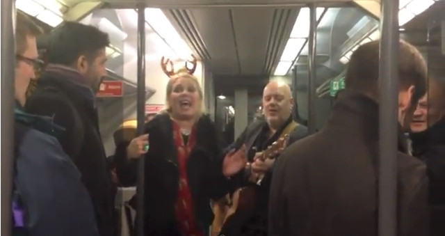 Kim Wilde pijana śpiewała w pociągu