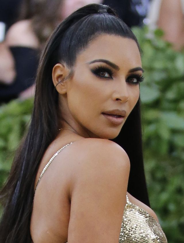 ZJAWISKOWE kreacje na Met Gali 2018: Kardashianki, Rihanna jak papież...