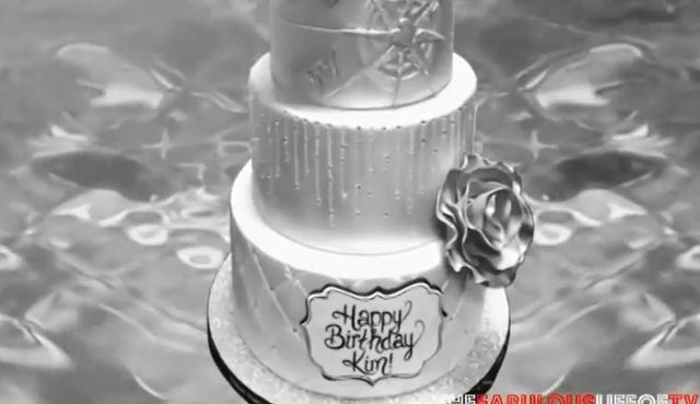 Bajeczne życie Kim Kardashian i Kanye Westa (FOTO) Bajeczne życie Kim Kardashian i Kanye Westa (FOTO)