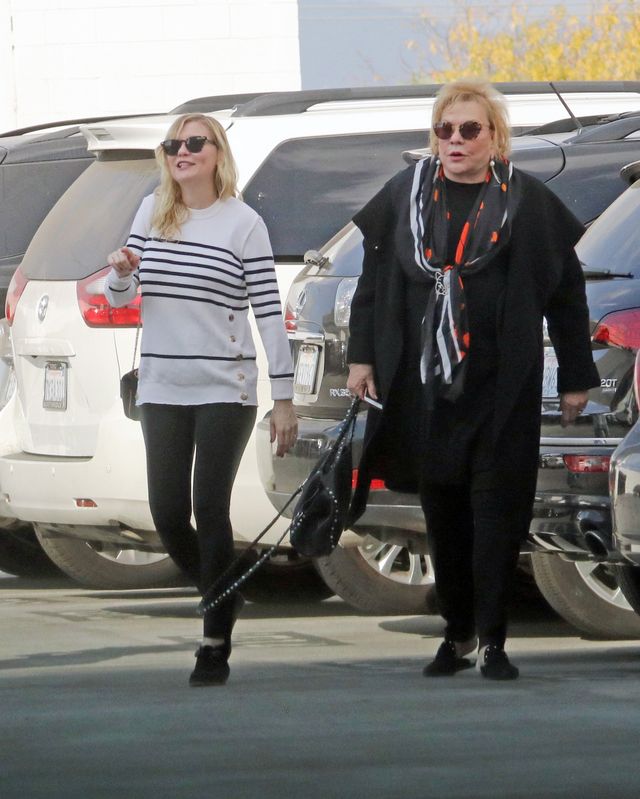 Kirsten Dunst w ciąży - widać brzuszek? (ZDJĘCIA)