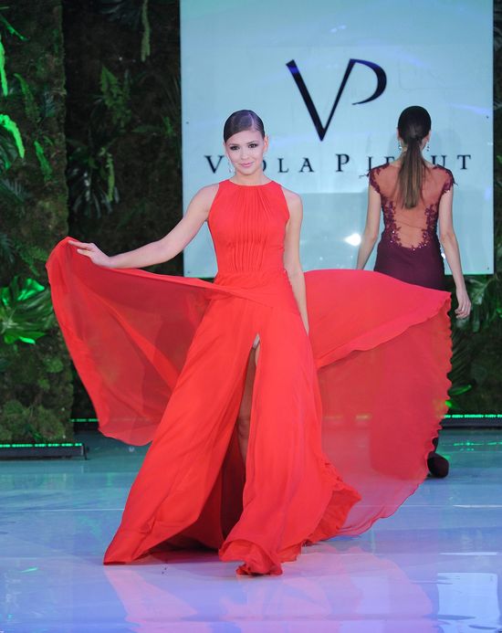 Ups! Polska gwiazda pokazała majtki na imprezie (FOTO)