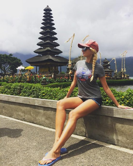 Koniec wakacji? Nie dla niej - ta celebrytka baluje na Bali (FOTO)