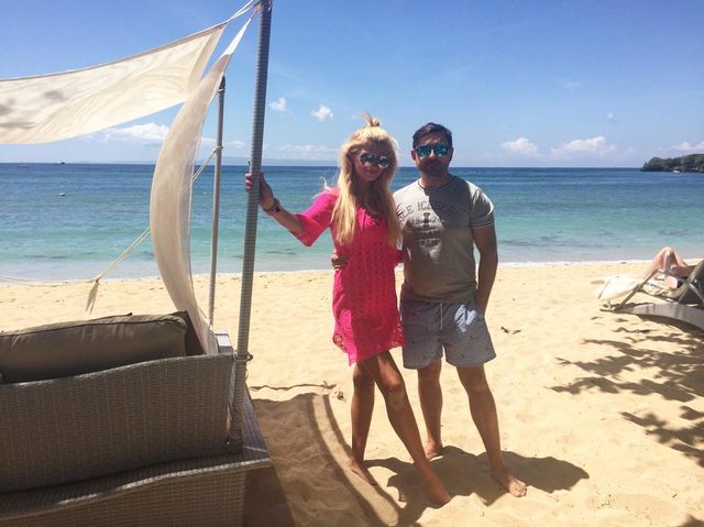 Koniec wakacji? Nie dla niej - ta celebrytka baluje na Bali (FOTO)