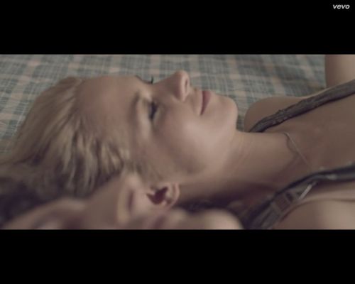 Dawid Podsiadło pokazał w klipie seks? [VIDEO]