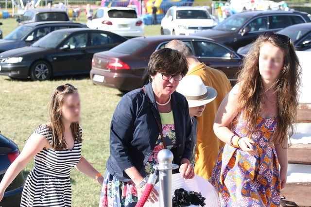 Kluzik-Rostkowska z dziećmi na imprezie (FOTO)