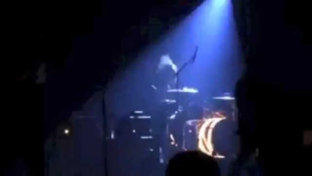 W tym momencie w auli Bacatlan padły pierwsze strzały 