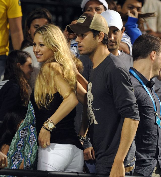 Iglesias i Kournikova wybudowali 5-metrowy mur wokół swej posiadłości