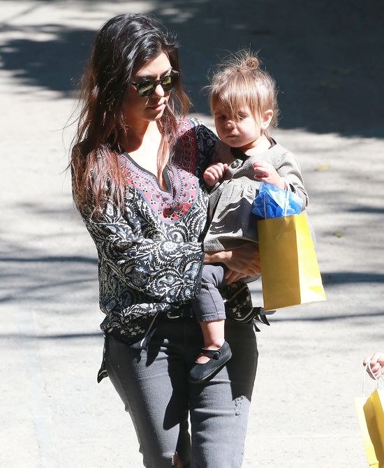 Kourtney Kardashian zabrała dzieci na ustawkę (FOTO)