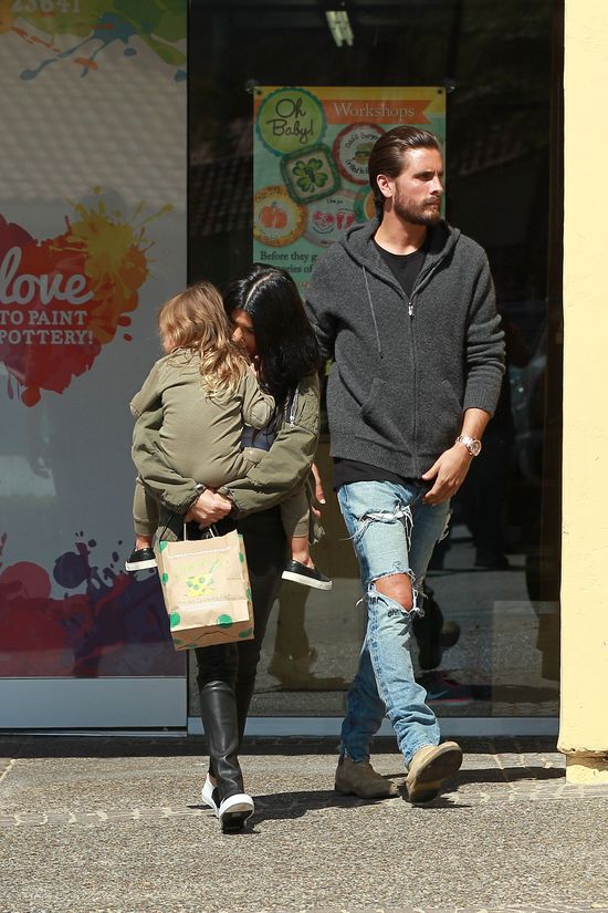 Dawno nie widzieliśmy Kourtney Kardashian w takim towarzystwie