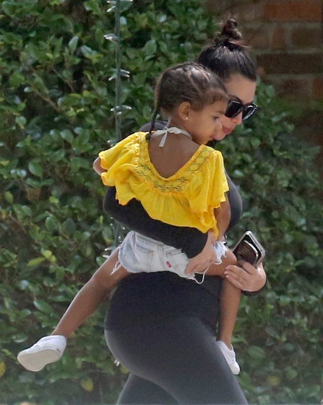 Czy Kim Kardashian straci na tej taktyce? (FOTO)