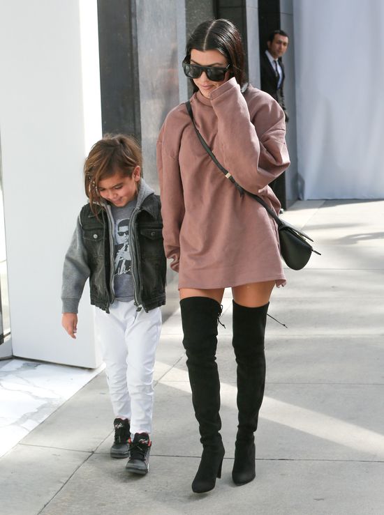 Kourtney Kardashian zapomniała założyć spodni? (FOTO)