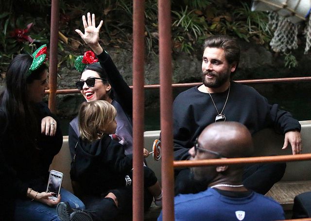 Ona, on i TEN TRZECI (FOTO)