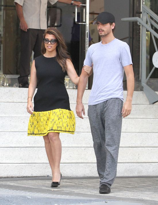 Kourtney Kardashian - po ciąży ani śladu (FOTO) Kourtney Kardashian - po ciąży ani śladu (FOTO)