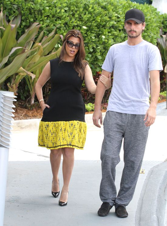 Kourtney Kardashian - po ciąży ani śladu (FOTO) Kourtney Kardashian - po ciąży ani śladu (FOTO)