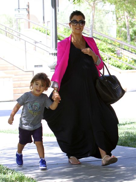 Kourtney Kardashian ma już naprawdę duży brzuch (FOTO)