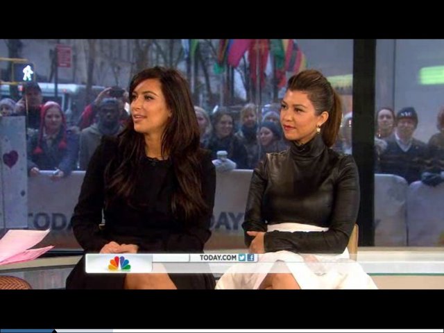 Kourtney Kardashian mogłaby karmić piersią dziecko Kim!