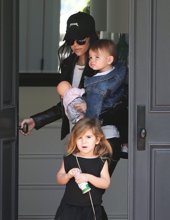 Kourtney Kardashian wygląda niesamowicie w tej sukni