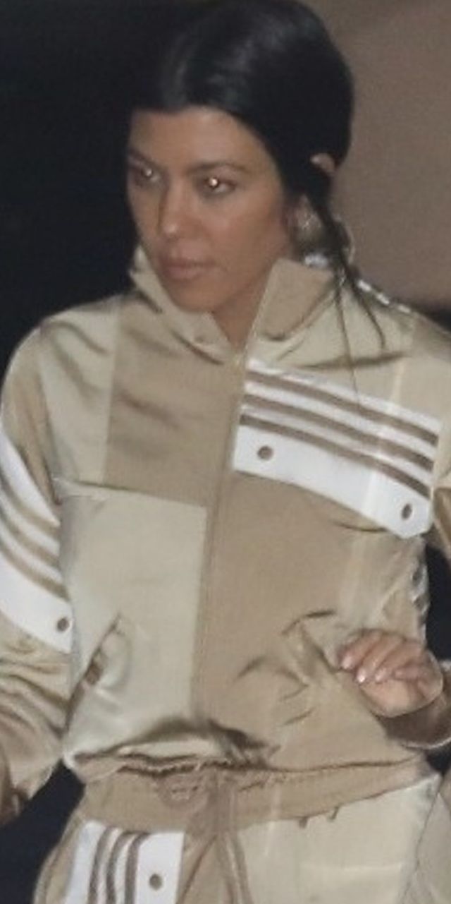 W ten sposób Kourtney Kardashian ZNISZCZYŁA randkę w kościele Seleny i Justina W ten sposób Kourtney Kardashian ZNISZCZYŁA randkę w kościele Seleny i Justina