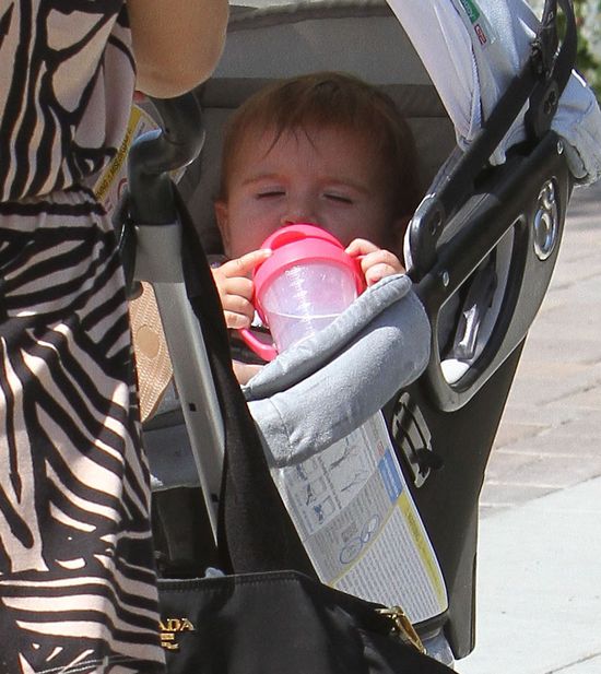 Modna Kourtney Kardashian z dziećmi na zakupach (FOTO) Modna Kourtney Kardashian z dziećmi na zakupach (FOTO)