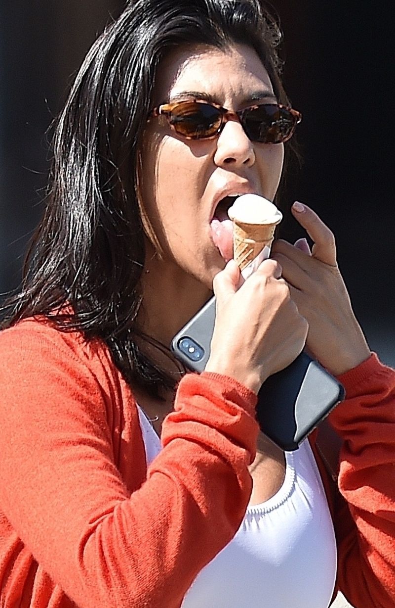 Kourtney Kardashian zabrała dzieci na wakacje (ZDJĘCIA)