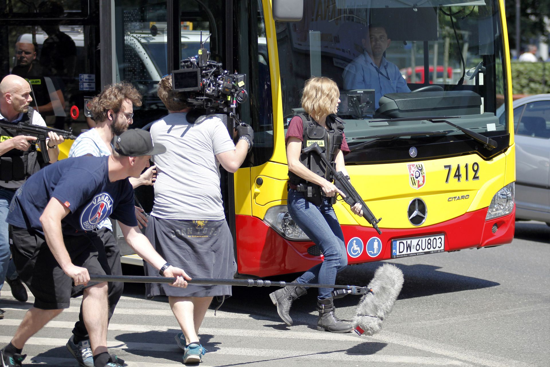 Kożuchowska KLNIE jak szewc w każdej scenie nowego filmu Vegi - ZWIASTUN (+18)