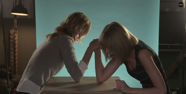 Karlie Kloss i Taylor Swift niczym siostry na okładce Vogue'