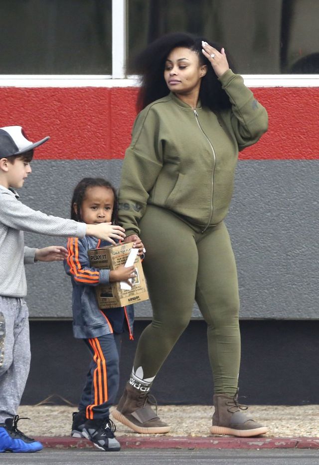 CO?! Kris Jenner chce zapłacić Blac Chynie za oddanie córki?