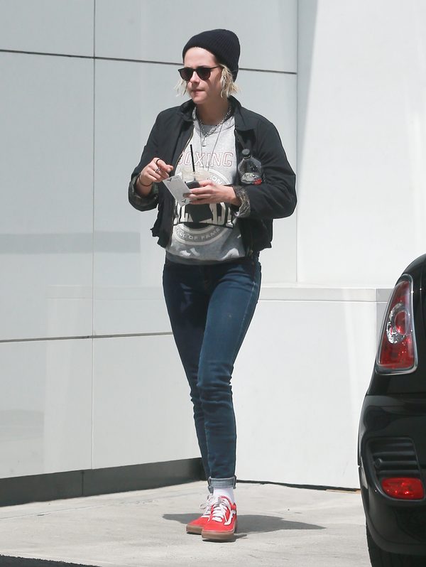 Fani Kristen Stewart: W tych włosach wyglądasz jak facet! (FOTO)