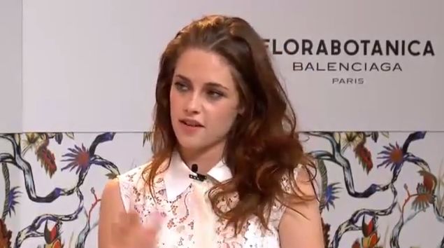 Kristen Stewart przerwała pierwszy wywiad po zdradzie(VIDEO) Kristen Stewart przerwała pierwszy wywiad po zdradzie(VIDEO)