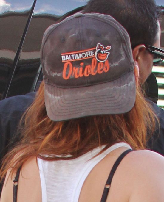 Kristen Stewart nadal w czapce Roberta Pattinsona (FOTO)