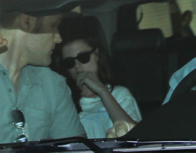 Pozowała dla Vogue, a nosi brudne trampki (FOTO)