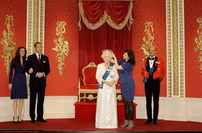 Nowa Królowa Elżbieta z wosku