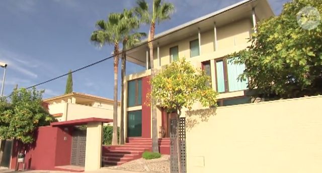 Krychowiak ma garderobę na CAŁE PIĘTRO! (FOTO)