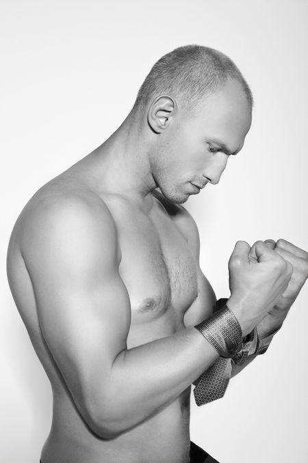 Diablo Włodarczyk rozebrał się w EksMagazynie (FOTO)