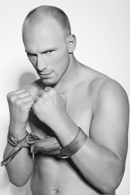 Diablo Włodarczyk rozebrał się w EksMagazynie (FOTO)