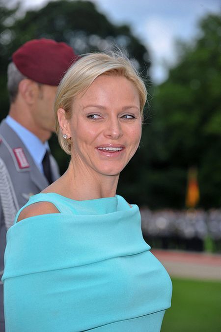 Księżna Monako, Charlene, chce być drugą Kate?