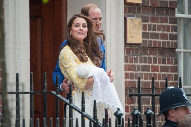 Jamie Oliver upiekł tort z okazji narodzin księżniczki Jamie Oliver upiekł tort z okazji narodzin księżniczki