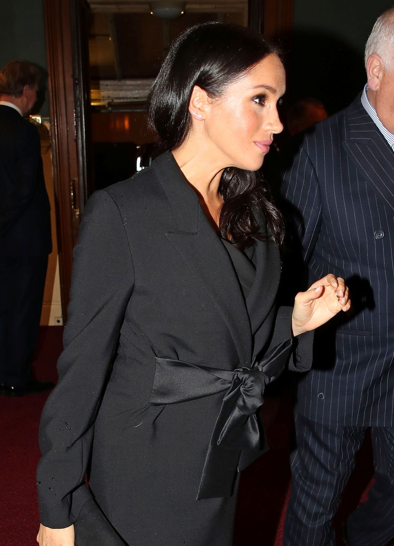 Księżna Meghan po raz pierwszy w ciążowej sukience (ZDJĘCIA)