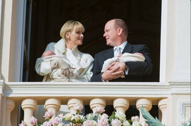 Księżna Monako pokazała bliźniaki światu (FOTO)
