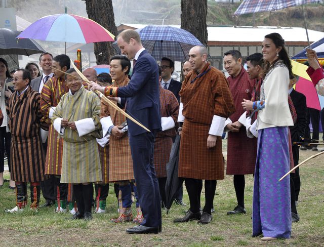 Te zdjęcia pokazują PRAWDZIWĄ relację Kate i Williama FOTO