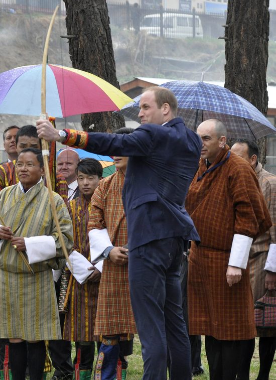 Te zdjęcia pokazują PRAWDZIWĄ relację Kate i Williama FOTO