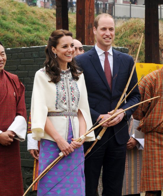 Te zdjęcia pokazują PRAWDZIWĄ relację Kate i Williama FOTO