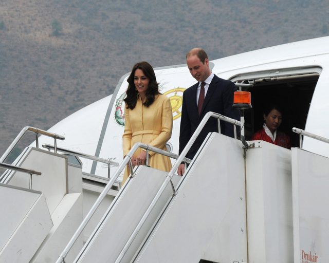 Te zdjęcia pokazują PRAWDZIWĄ relację Kate i Williama FOTO