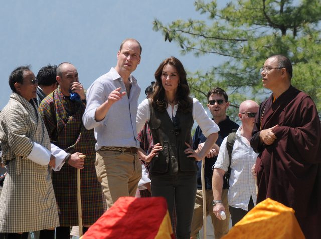 Te zdjęcia pokazują PRAWDZIWĄ relację Kate i Williama FOTO