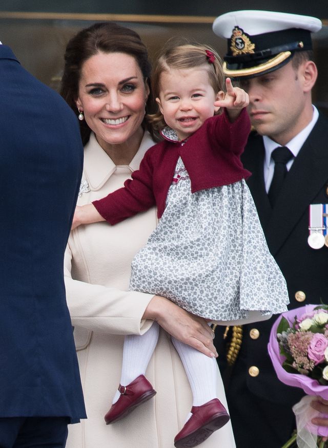 Zobaczcie, jakie zdjęcia księżna Kate zrobiła księżniczce Charlotte Zobaczcie, jakie zdjęcia księżna Kate zrobiła księżniczce Charlotte