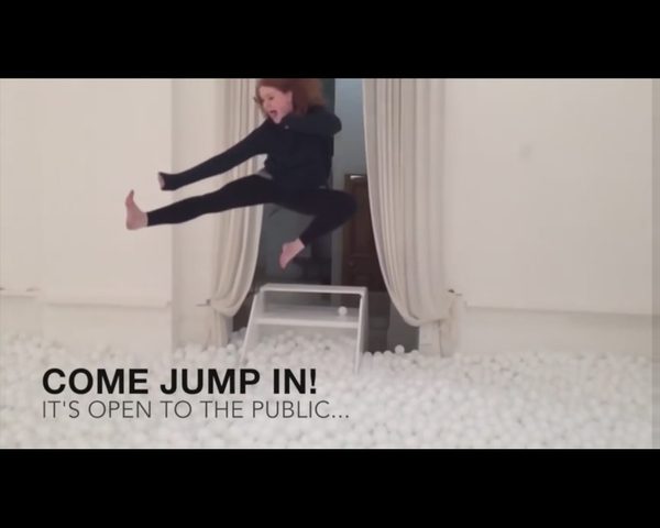 Chciałbyś się wykąpać w basenie pełnym piłeczek? [VIDEO]