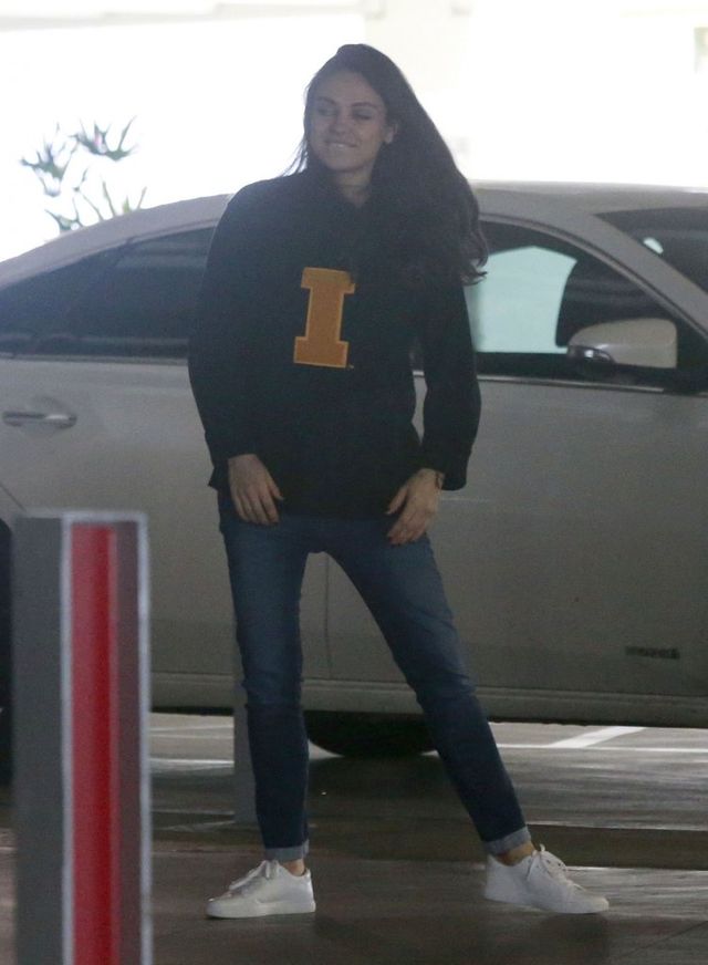 Mila Kunis i Ashton Kutcher ogarniają powiększoną rodzinę (FOTO)