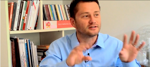 Jarosław Kuźniar: Wyemigrowałbym, gdybym mógł Jarosław Kuźniar: Wyemigrowałbym, gdybym mógł