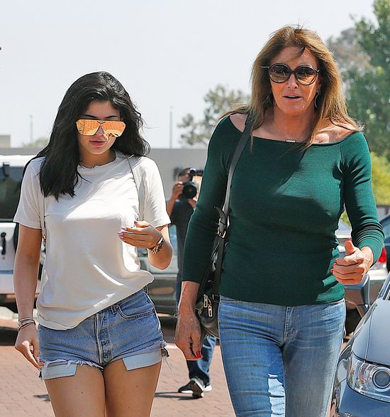 Fani pytają Kylie Jenner, czy przytyła przez ciążę (FOTO)