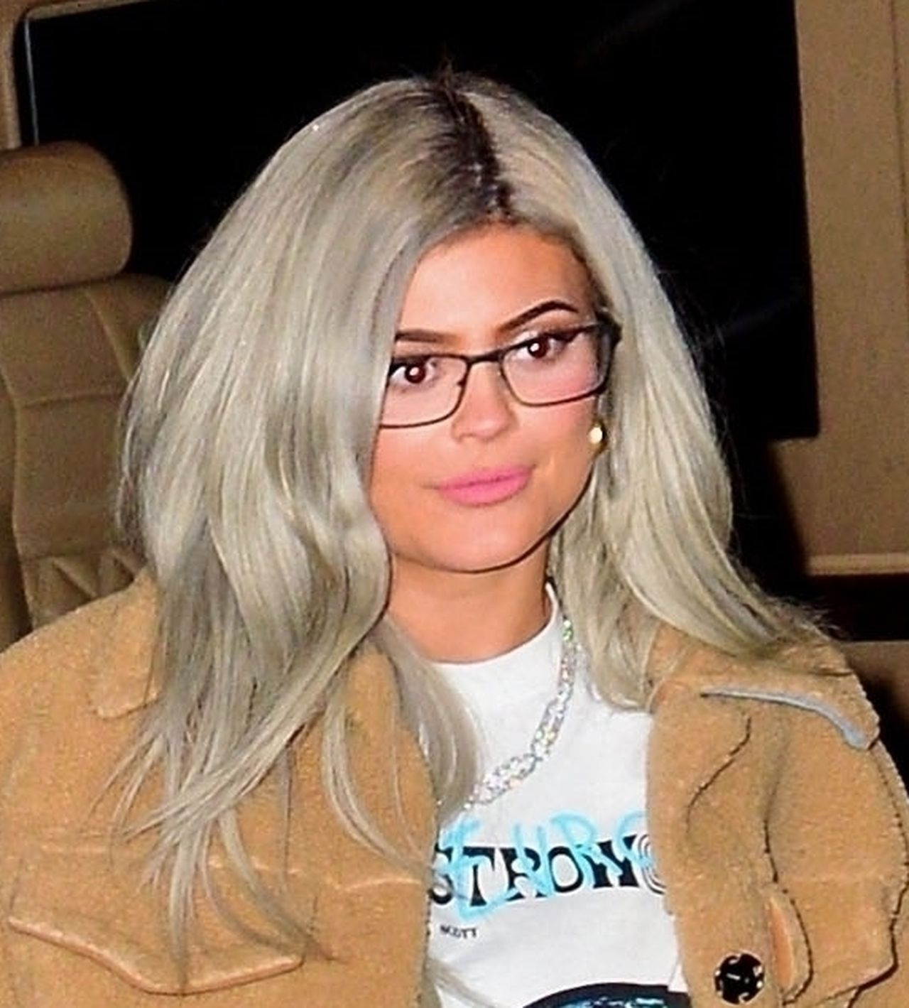 Kylie jenner w sztucznym futrze z Travisem Scottem na randce (ZDJĘCIA)